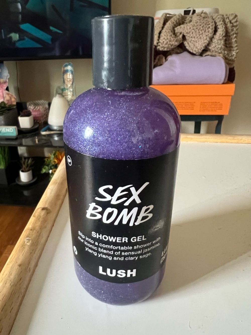 LUSH Sex Bomb Shower Gel 8.4 oz BRAND NEW SEALED FLORAL SOLD OUT